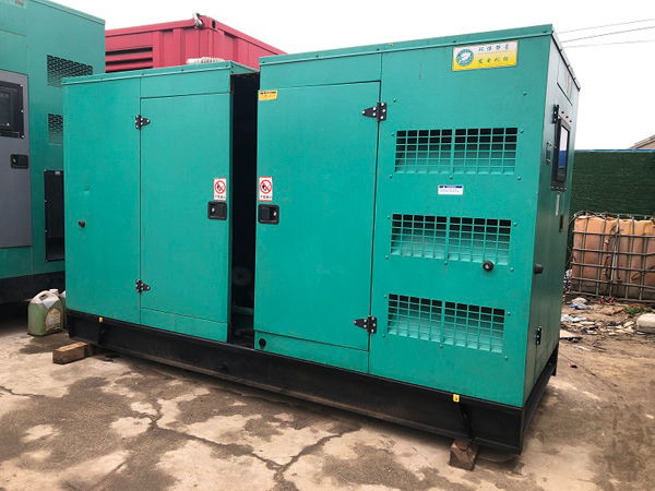 华亭怎样合理控制磷酸铁锂蓄电池的充放电倍率以延长其使用寿命？