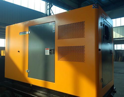 华亭汽油发电机组电瓶电解液的密度应该保持在什么范围？